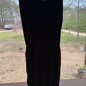 Elegant Black Sleeveless Dress